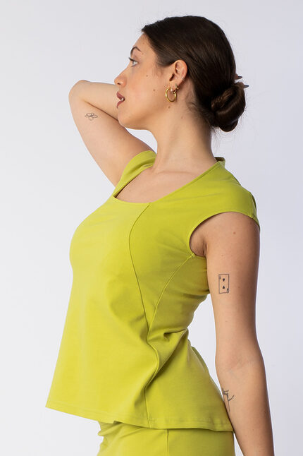 Monique pistazie side 1.jpg