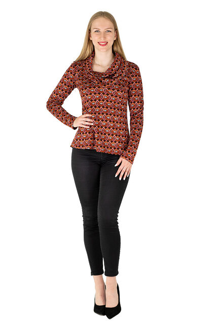 Shirt Klara RetroOrange mitJeans 2.jpg